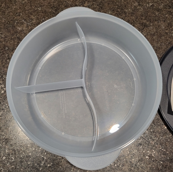 Tupperware Crystalwave Divided Dish - Picture 2 of 10